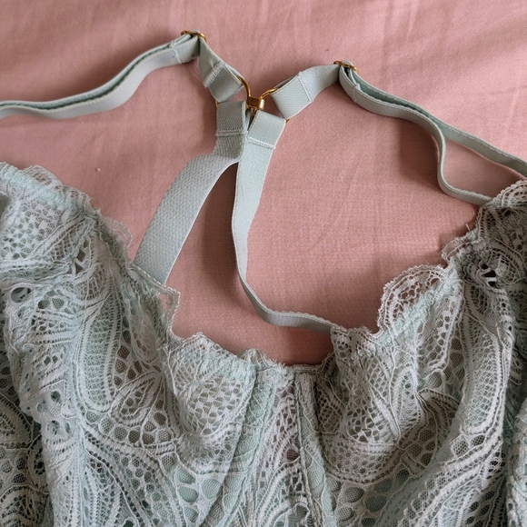 NWOT Lively Unlined Lace Bra + Bikini Panty Set - Picture 5 of 13